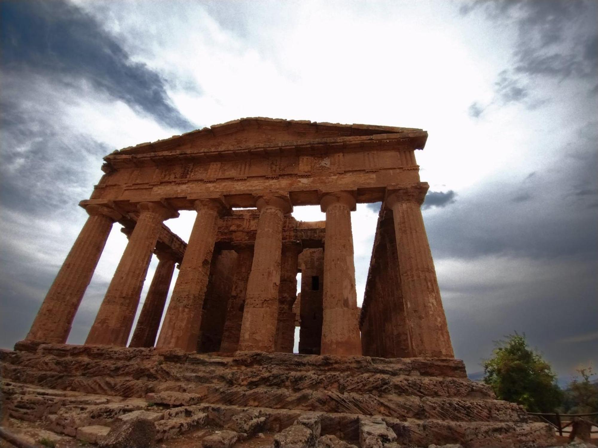 ホテル Frontemare Locazione Turistica ポルト・エンペードクレ エクステリア 写真